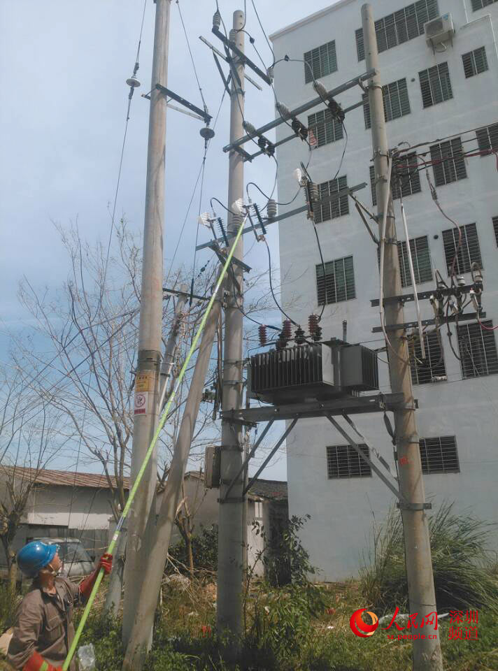 威马逊重创海南电网 深圳750余名抢修人员驰
