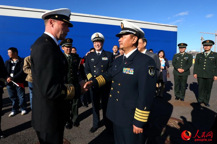 中国海军152舰艇编队结束对芬兰访问前往瑞典