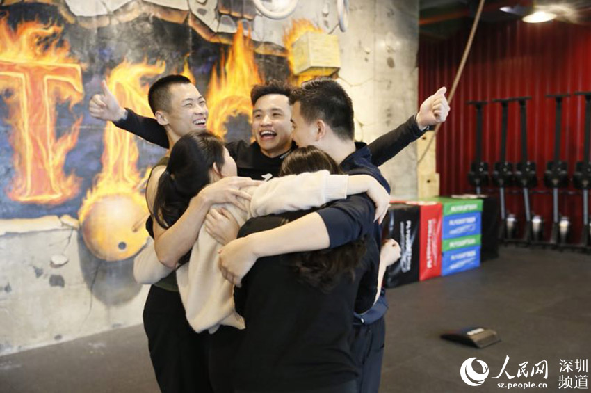 2017年深圳城市定向赛举行 近千支队伍参加