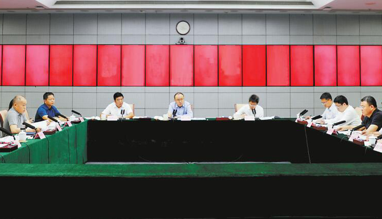 龍崗區定期召開服務重點企業工作會議。