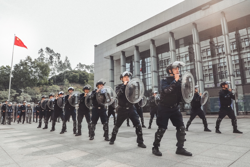 防暴对抗训练。深圳市公安局供图