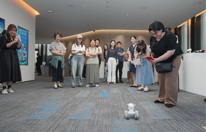 中外記者看深圳丨深圳南山：企業扎堆，有何魔力？