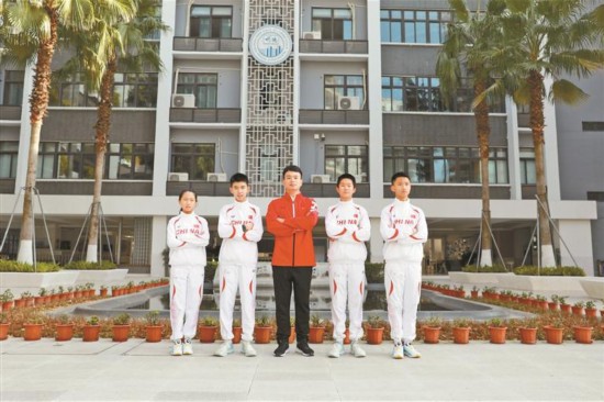 深圳4少年世界跳绳锦标赛夺金