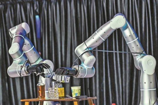 深圳智能机器人灵巧手大比拼