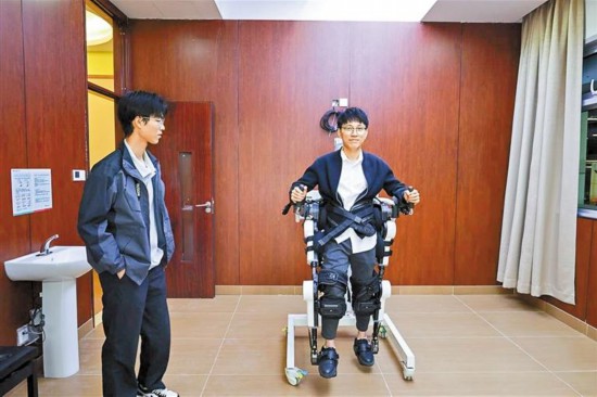 深圳龍崗機器人主題社康上線